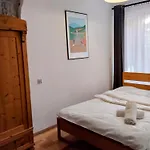 Na Grzybowej كارباش